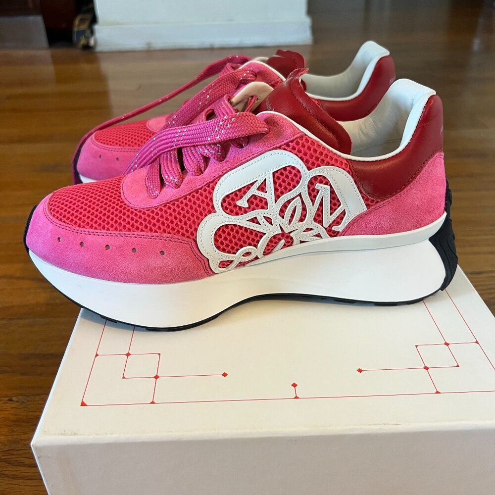 Alexander McQueen Hot Pink Mesh Platform Sneakers Size 38 (US 7.5) NIB $790